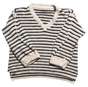 O & O Embellished Sleeve V-Neck Cream & Navy Striped Oversized Sweater Small